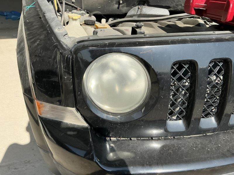 Passenger Right Headlight Halogen Fits 07-17 PATRIOT 4667096