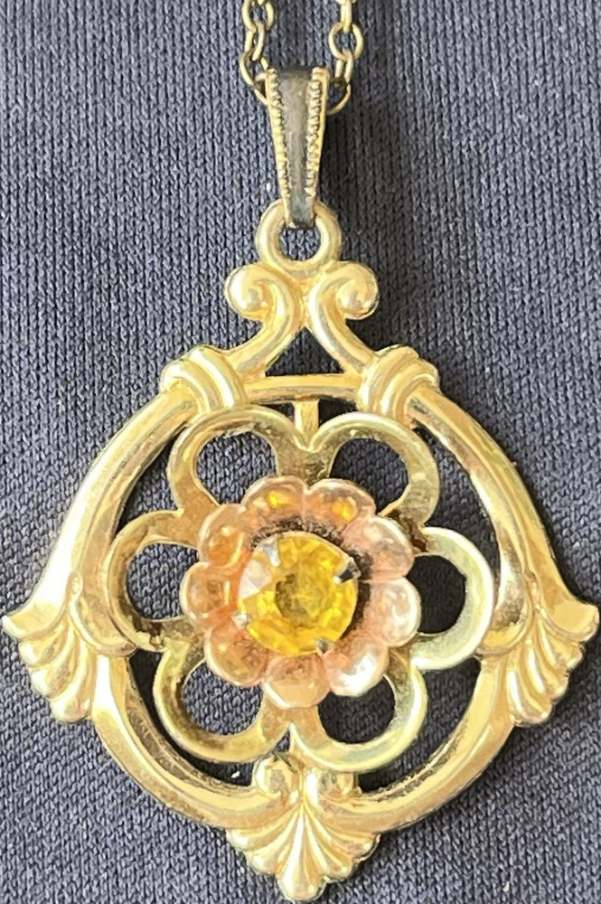 Iskin Vintage 1/20 12K Gold Filled Flower Pendant Necklace, Glass Stone, 18”