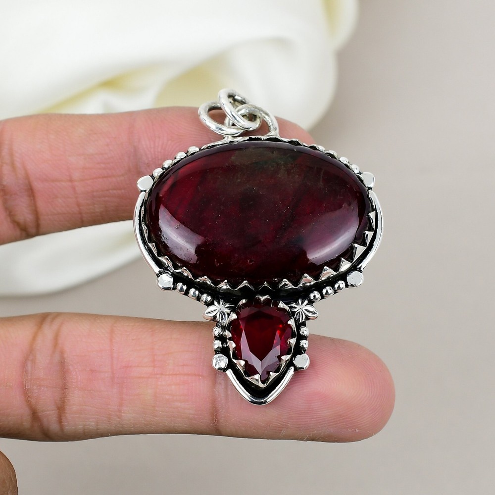 Red Flashy Labradorite Garnet Gemstone 925 Sterling Silver Pendant Gift