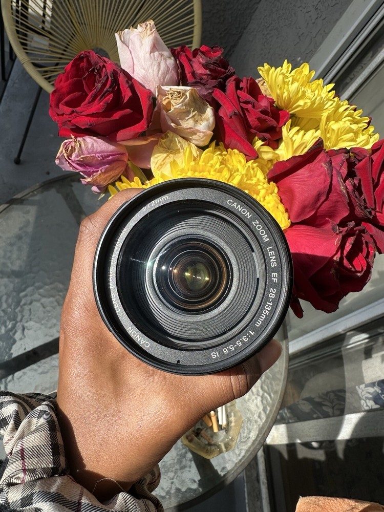 Canon Ultrasonic Macro Zoom Lens 28-135mm with Image Stabilizer