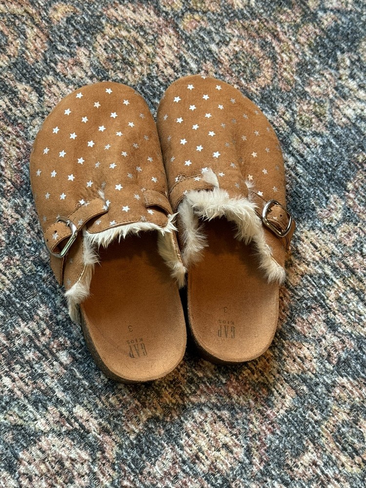 Gap Kids Brown Fur Lined Slip On Star Clogs | Kids Size 3