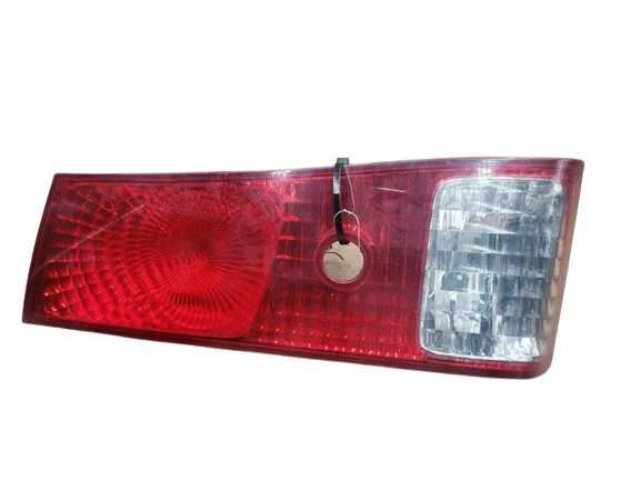 Passenger Tail Light Lid Mounted Trident Manufacturer Fits 00-01 CAMRY 335162