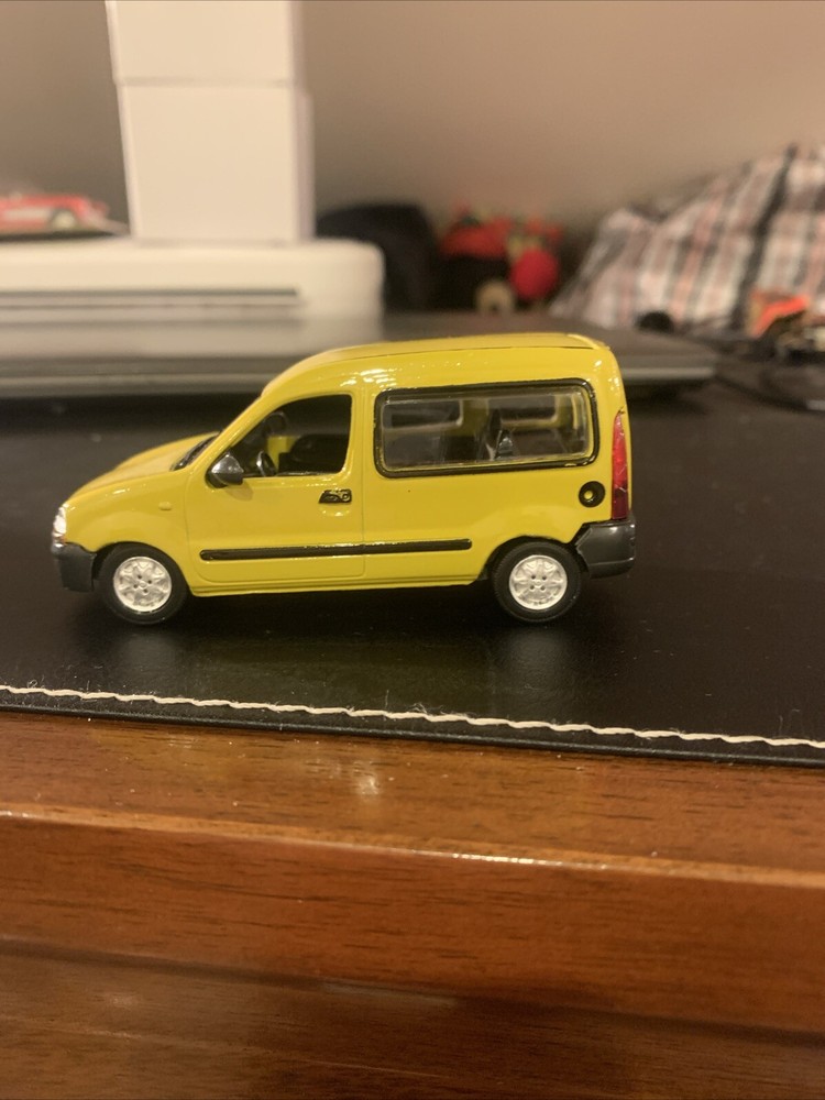 SOLIDO Renault Kangoo Jaune 1/43 Voiture Collection Miniature - Mint Condition