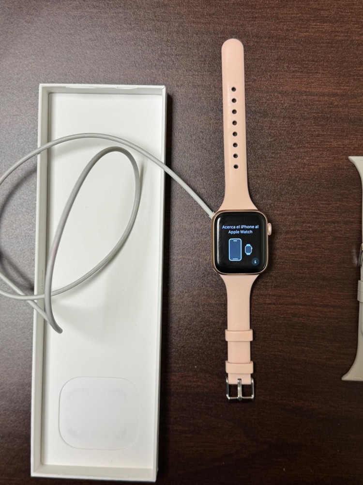 Apple Watch Series 6 40mm GPS + Cellular Smartwatch  