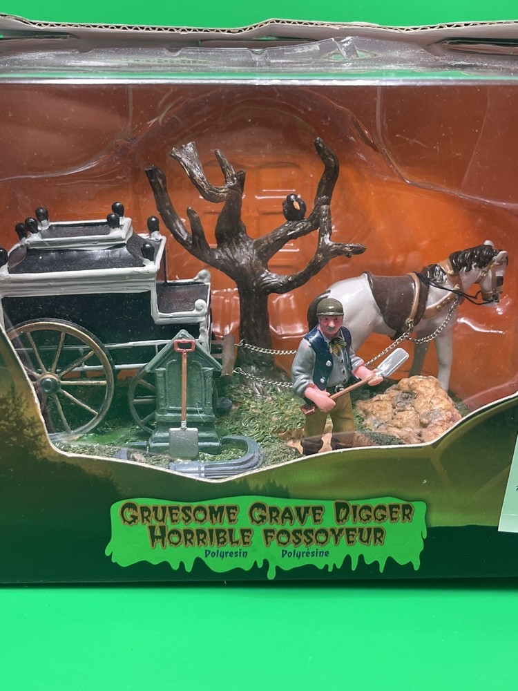 Lemax Spooky Town Gruesome Grave Digger Pumpkin Hollow Figurine 2005 FREE SHIP