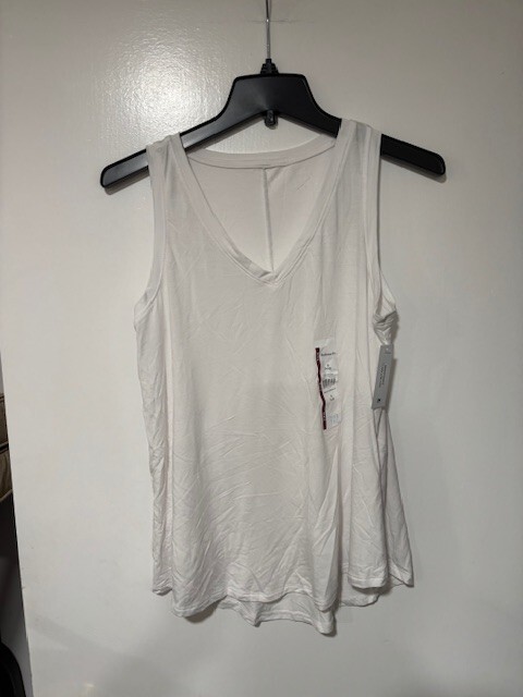 TIME AND TRUE Women's Shirt Size S (4-6) NWT Modern Fit Casual Top