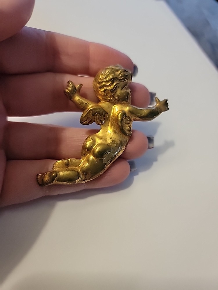 Vintage Gold Tone Cherub Brooch Pin