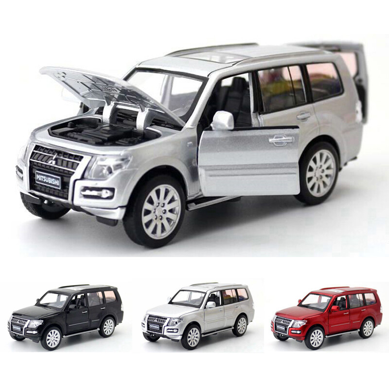 1/33 Mitsubishi Pajero Model Toy Car Diecast Toy Vehicle Metal Alloy Kids Toys