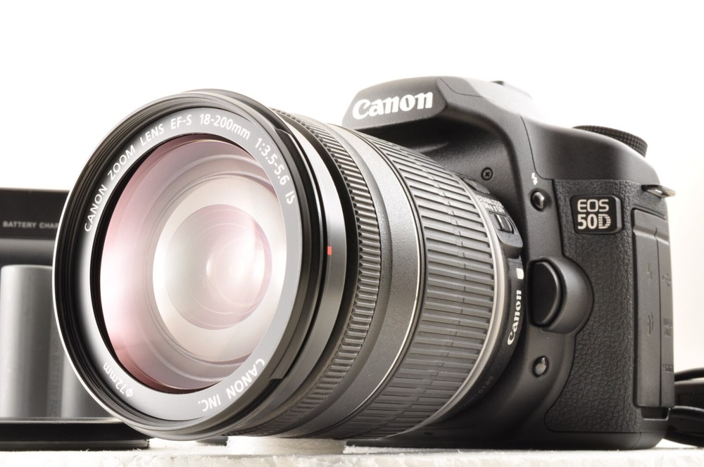 Canon EOS 50D Digital SLR Camera SC2000 w/EF-S 18-200mm F/3.5-5.6 IS Mint #3269