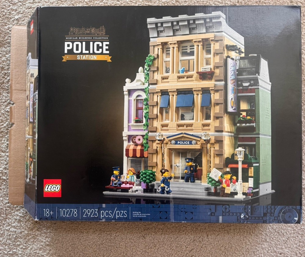 Used LEGO Icons: Police Station (10278)