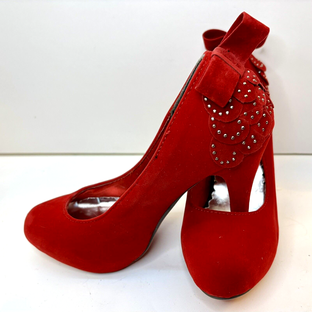Red Faux Suede Silver Stud Vintage Heels Round Toe Pumps Size 8