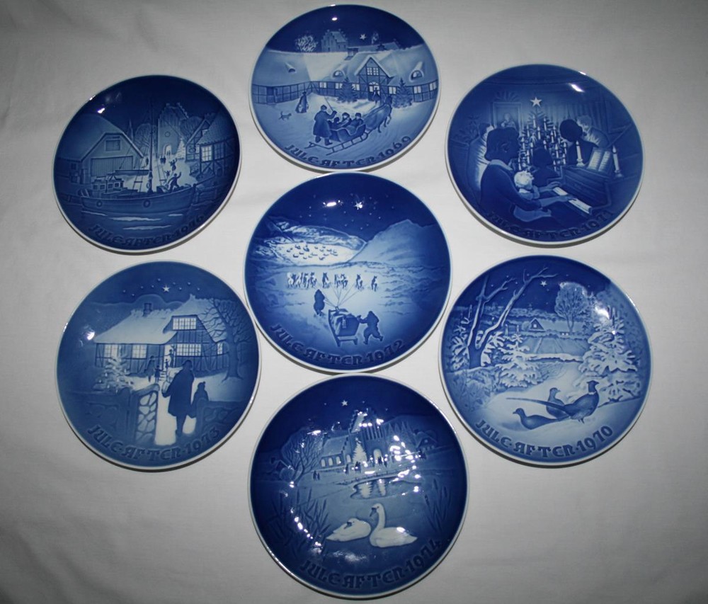 Bing & Grondahl B&G Set of 7 Blue & Wht Christmas 1970's Collector Plates