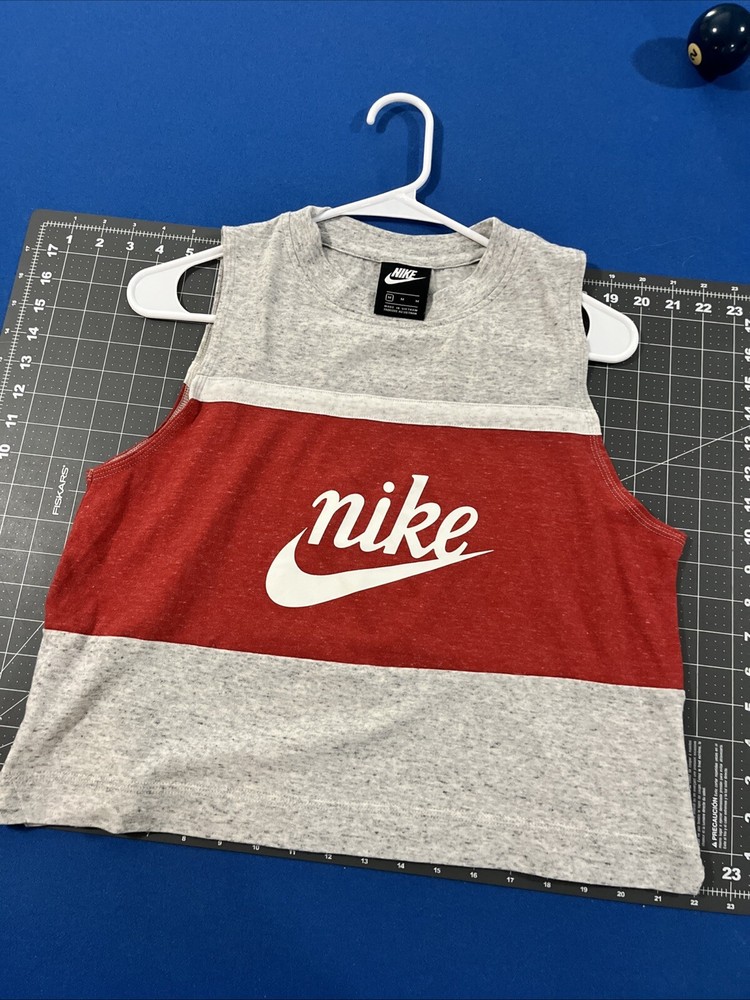VTG Nike Women’s Muscle Shirt Cropped Size M Gray / Red Chest Logo Gym Beach