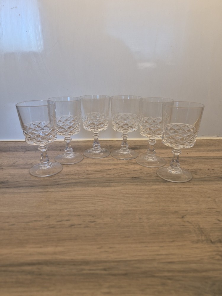 Set of 6 Cristal D’Arques-Durand France Diamond Wine/Cordial Glasses –4.75