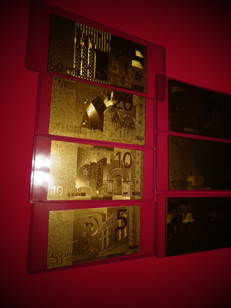A LOT OF 7 -24 KARAT GOLD EURO 2002 € -European Union notes -IN PVC RIGID HOLDER