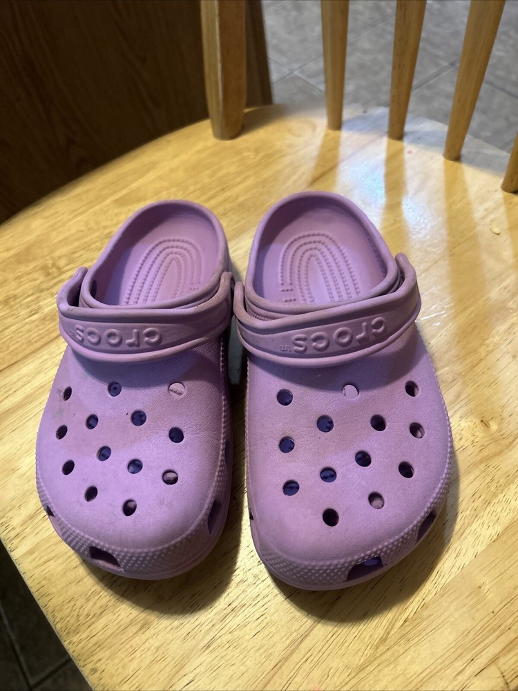 Crocs Kid's Unisex Classic Clogs Lavender Purple size 3 girl