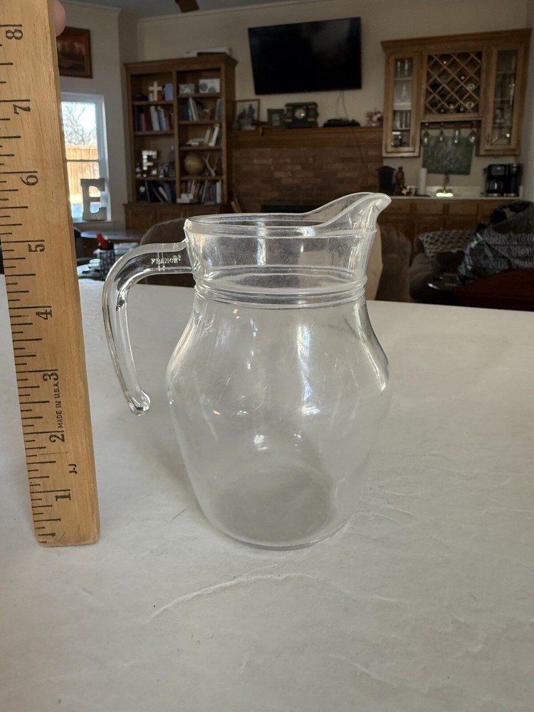 Elegant Small Glass Vase for Home Decor and Floral Arrangements