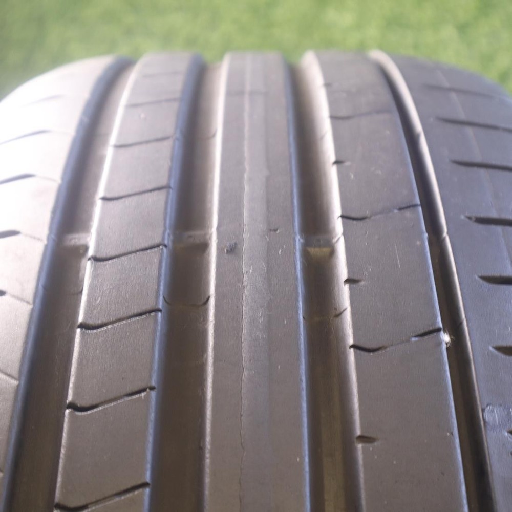 245 35 20 Pirelli PZERO PZ4 MOE Run Flat 75% Tread 6/32 95Y #27322