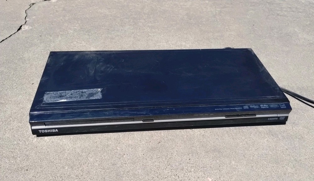 TOSHIBA SDK 990KU DVD Player with HDMI Cable No Remote Black Tested Working