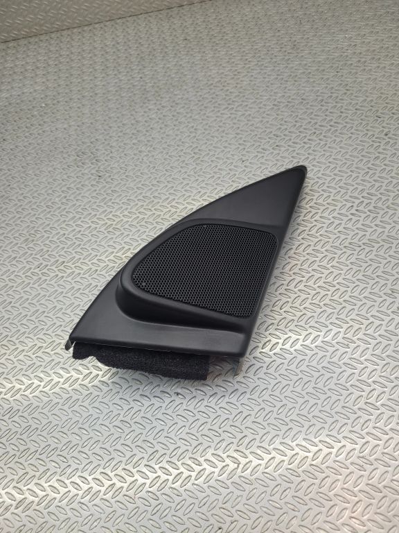 Volvo XC60 2014 Front Right Door Tweeter Speaker SVJ17125