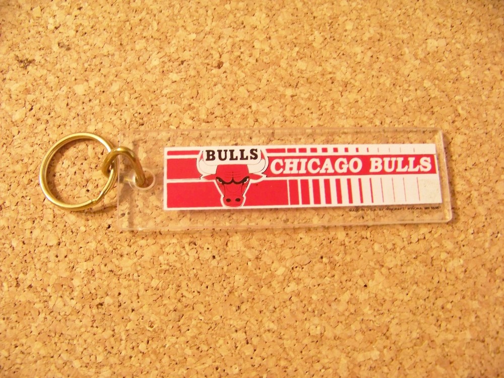Chicago Bulls acrylic key ring 6.25