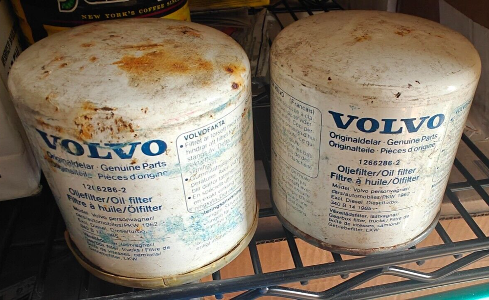 Weathered Volvo 1266286-2 Oil Filters 2-Pack