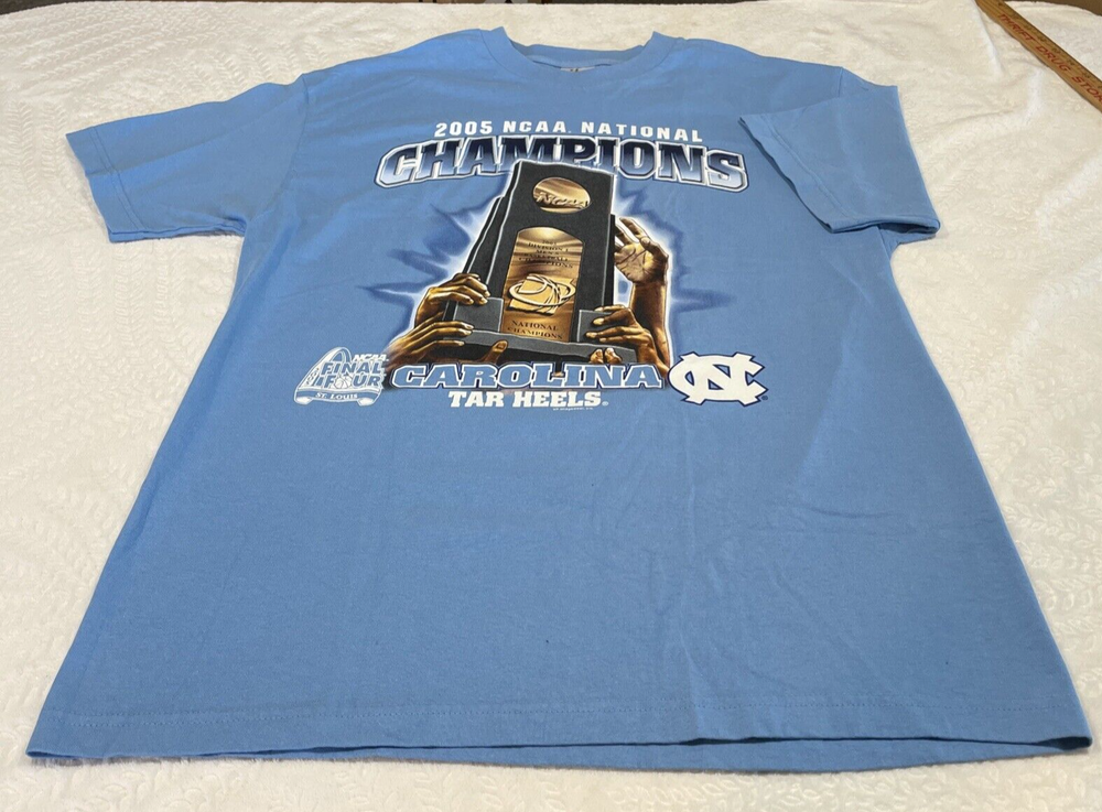 2015 NCAA Basketball National Champions North Carolina Tar Heels T-Shirt Size L