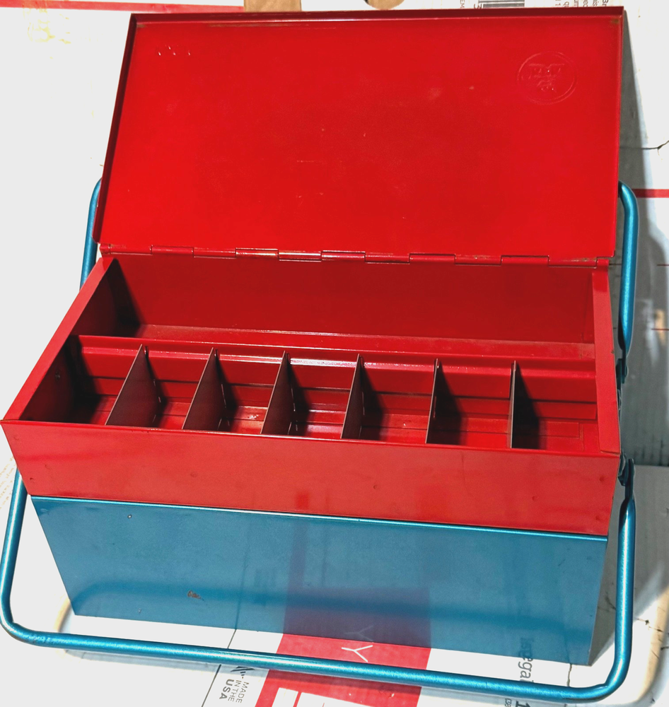 VINTAGE KPK PORTABLE CANTILEVER TOOL BOX   -VERY GOOD CONDITION!