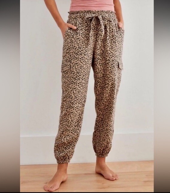 Aerie Animal Print Linen Blend Jogger Pants M Pull On Cargo Pockets Boho Trendy