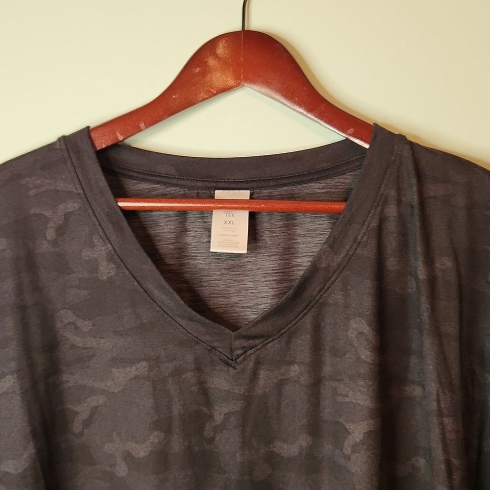 Members Mark Womens Camo V-Neck T-Shirt Relaxed Fit High-Low Hem Plus Size XXL-image
