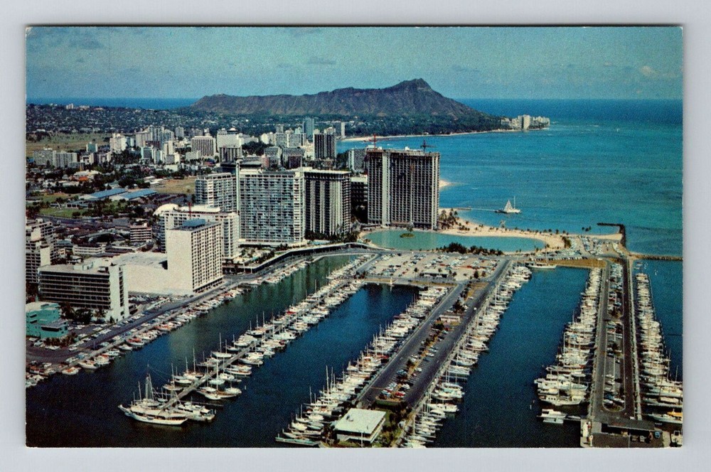 Waikiki HI-Hawaii, Honolulu Yacht Harbor, Ilikai Hotel, Vintage Postcard