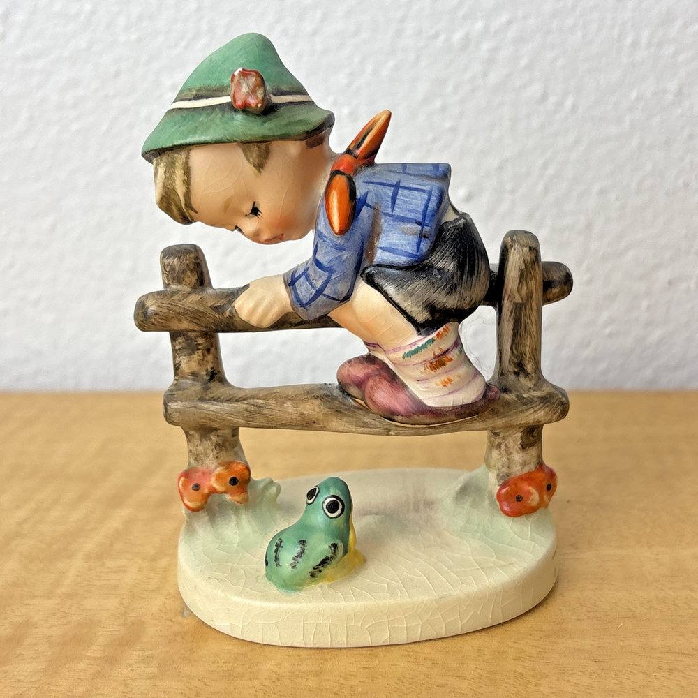 Vintage 1948 MI Hummel Retreat To Safety #201 Boy on Fence W Germany Figurine