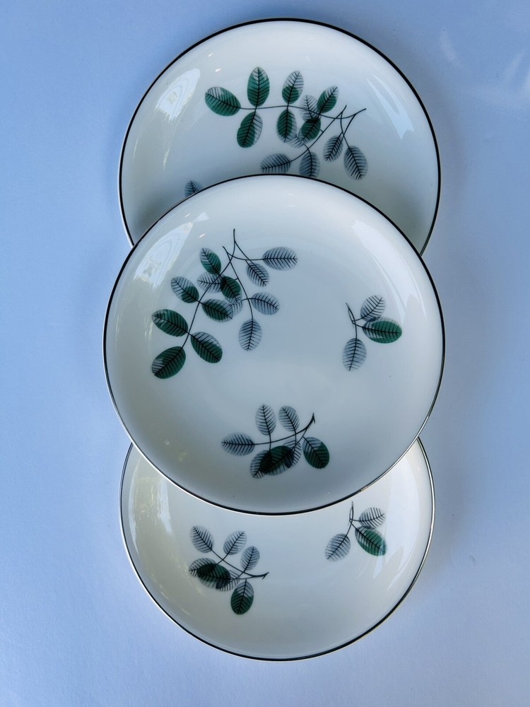 Wedgwood Set Of 4 Butter/dessert plates Honesty Pattern (RARE) ( Discontinued)