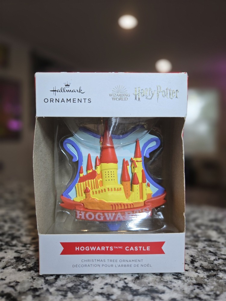 NEW 2021 Hallmark Ornament Hogwarts Castle Harry Potter Wizarding World Red Box