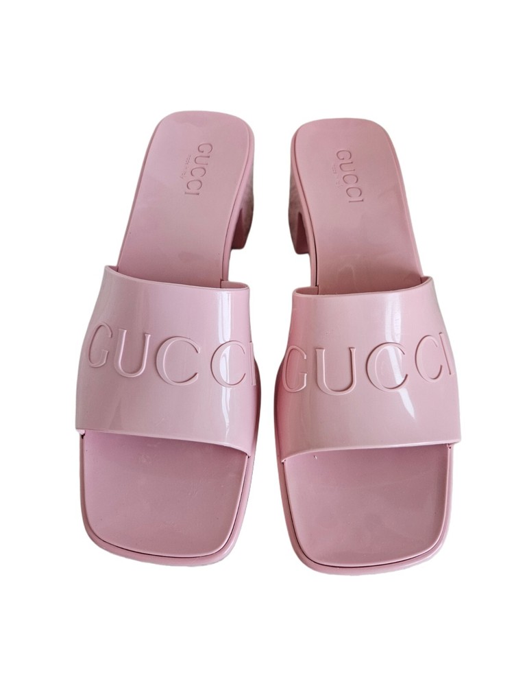 Gucci pink logo rubber platform slide sandals for women