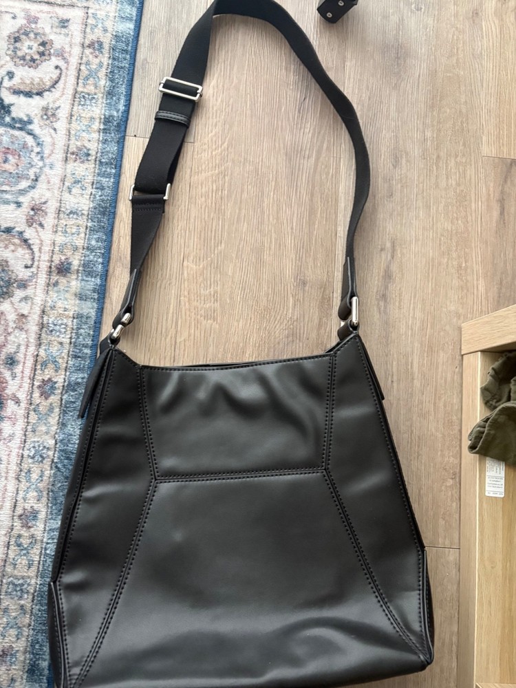 Charles & Keith Nasrin Geometric Tote Bag - Noir, Used/Good