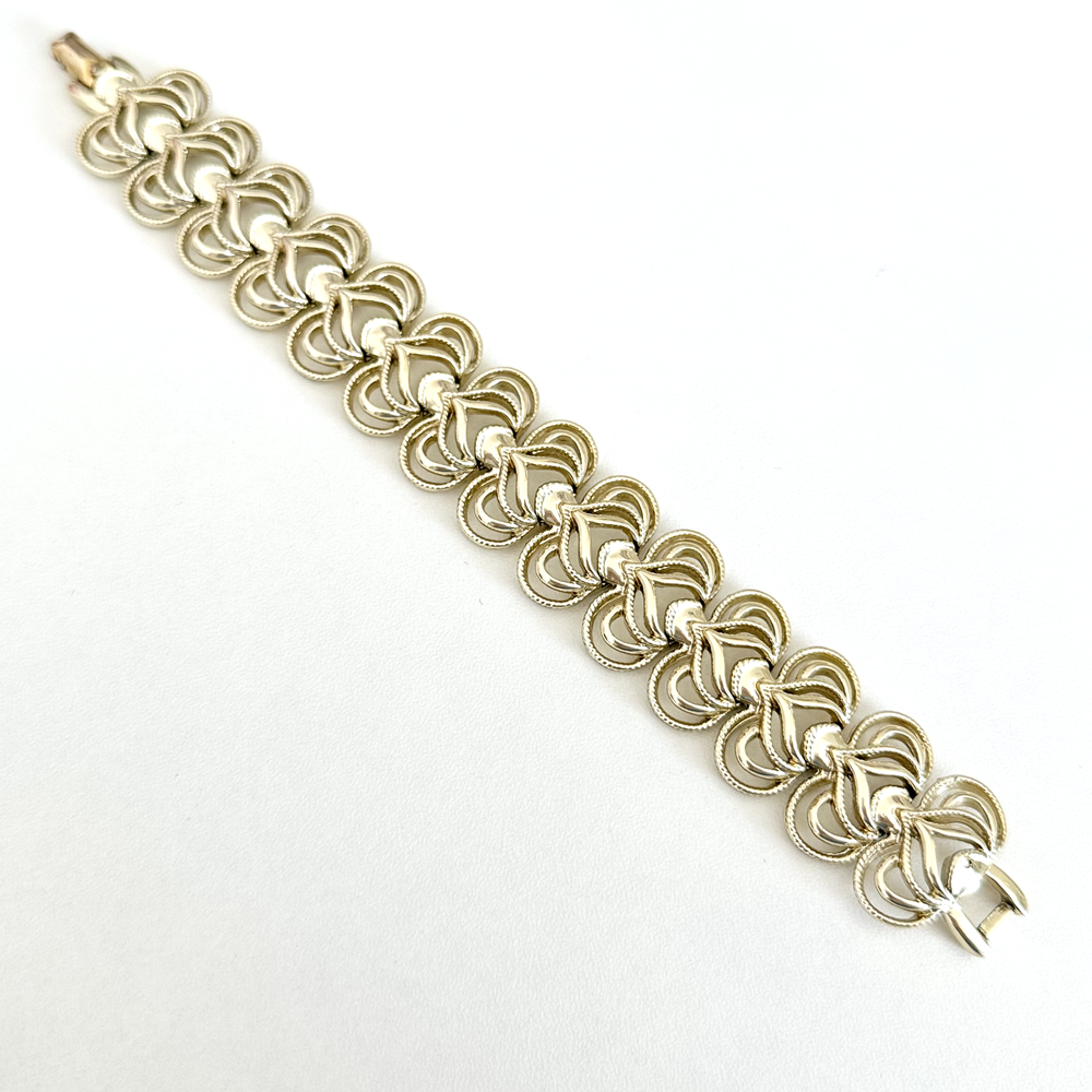 Vintage Coro Signed Chunky Wide Gold Tone Chain Link Bracelet 7
