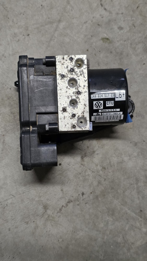2011-2015 VW Jetta Golf ABS Pump Anti Lock OEM (60k miles) 1K0 614 517 EB