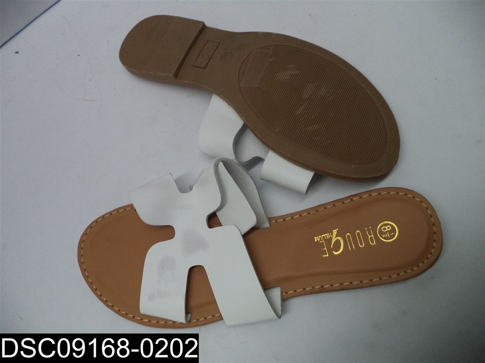 Women's Size 8.5 Rouge Helium Slip-On White Sandals