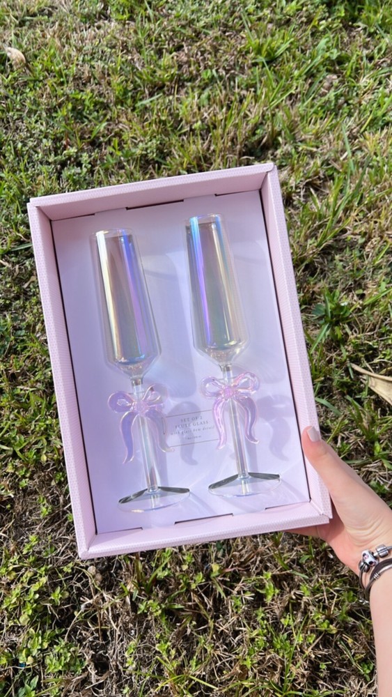 BOW CHAMPAGNE GLASSWARE