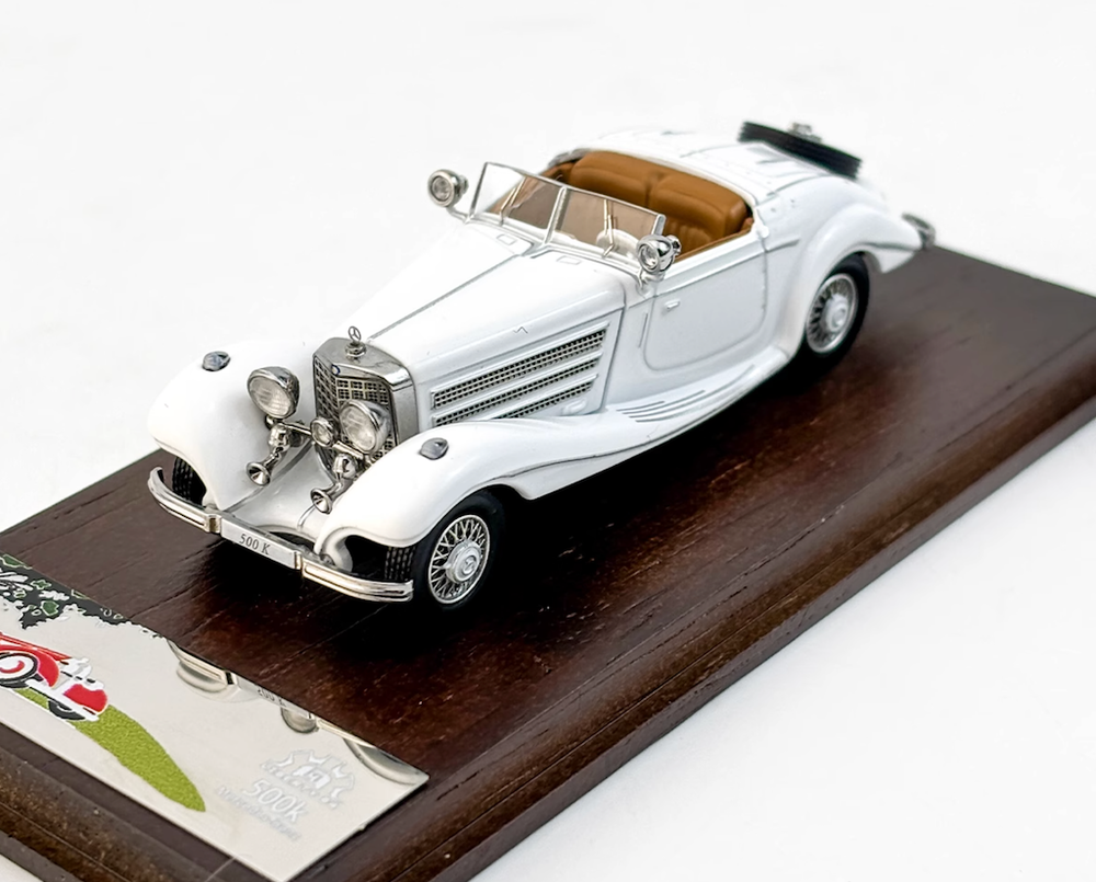 BN Liberty 1:64 White 500K Vintage Convertible Sports Model Diecast Metal Car