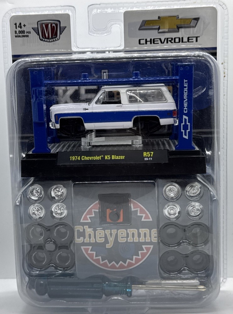 m2 machines 1/64 model kit 1974 chevrolet k5 blazer r57