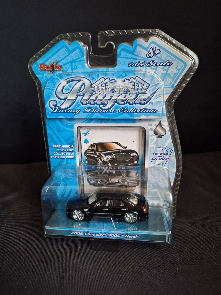 2005 Maisto Playerz Luxury Diecast Collection Chrysler 300C Hemi With Card 1/64