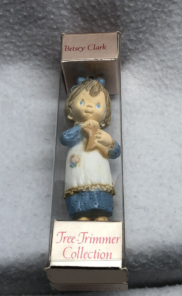 Vintage 1975 Hallmark Betsey Clark Christmas Tree Ornament 250QX157-1