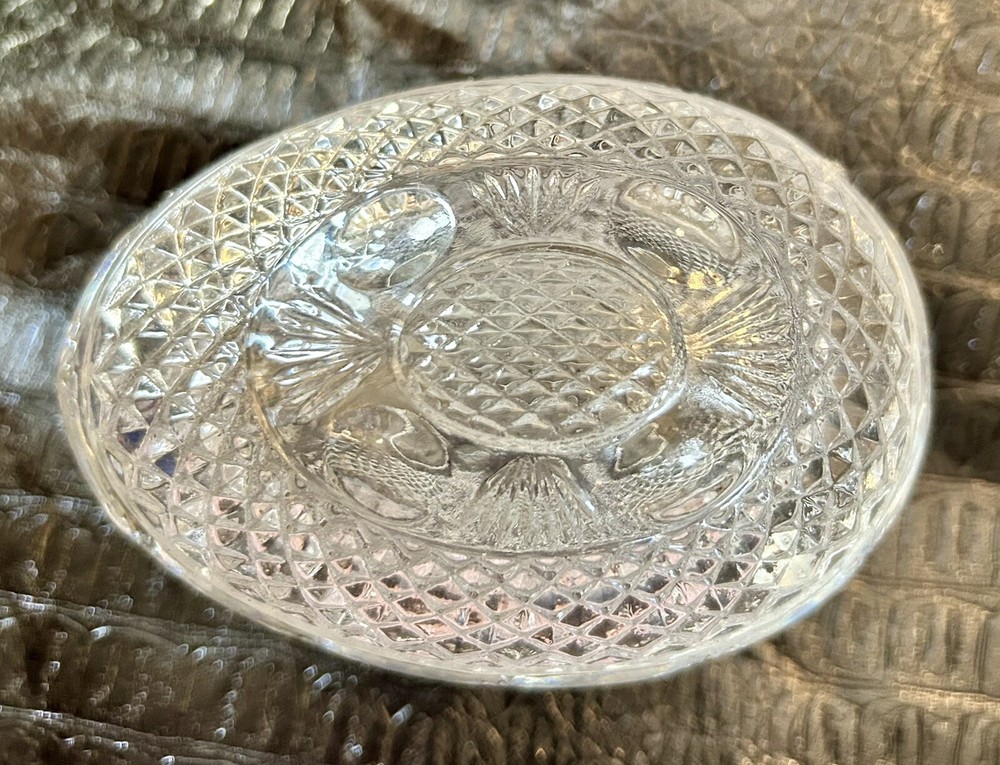 VTG Avon 1977 Mothers Day Fostoria Lead Crystal Egg Soap Candy Trinket Dish