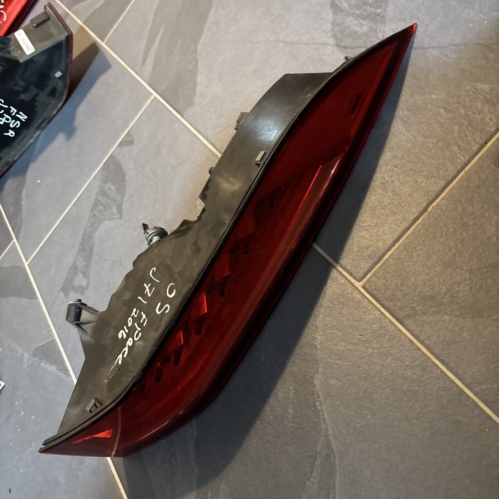 JAGUAR F PACE X761 REAR LIGHT LAMP O/S DRIVERS RIGHT 2016-2020 HK83-13404-AE