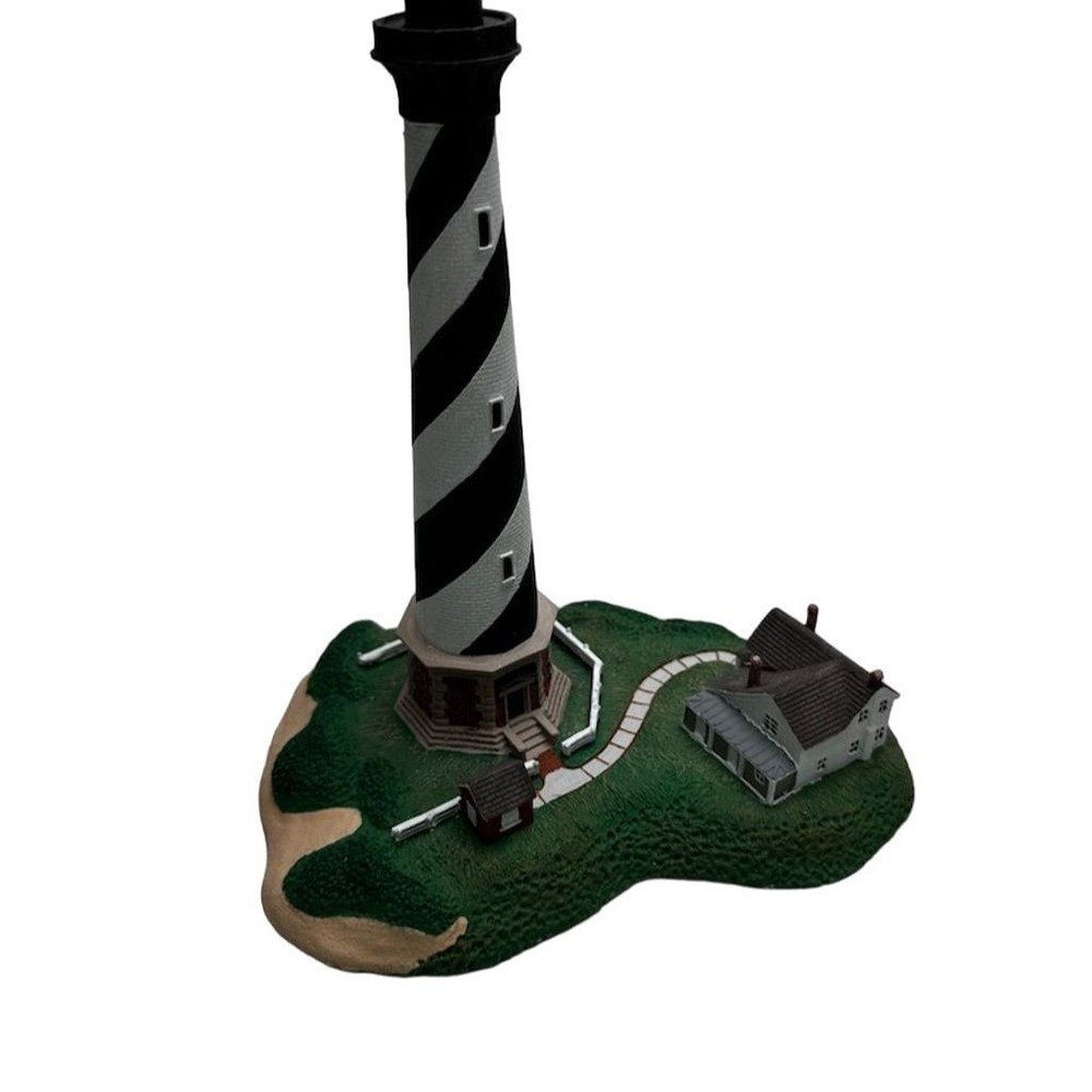 Danbury Mint 1992 Cape Hatteras Light Historic American Lighthouses Figurine