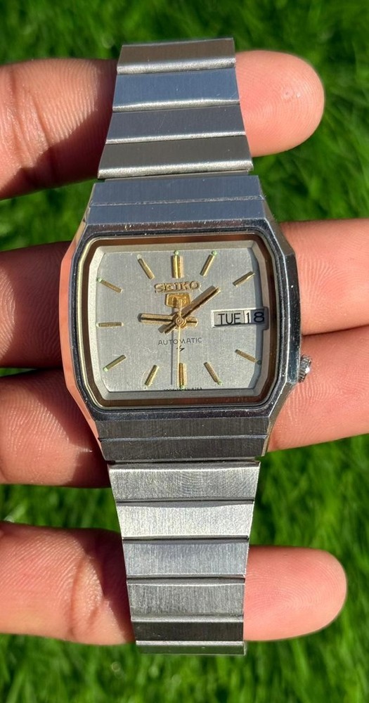 MENS SEIKO 5 AUTOMATIC VINTAGE MOVEMENT 7009
