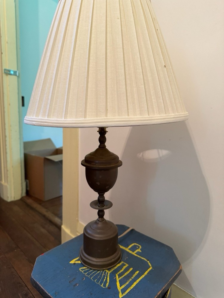 Vintage Brass Table Lamp with Classic Elegant Design