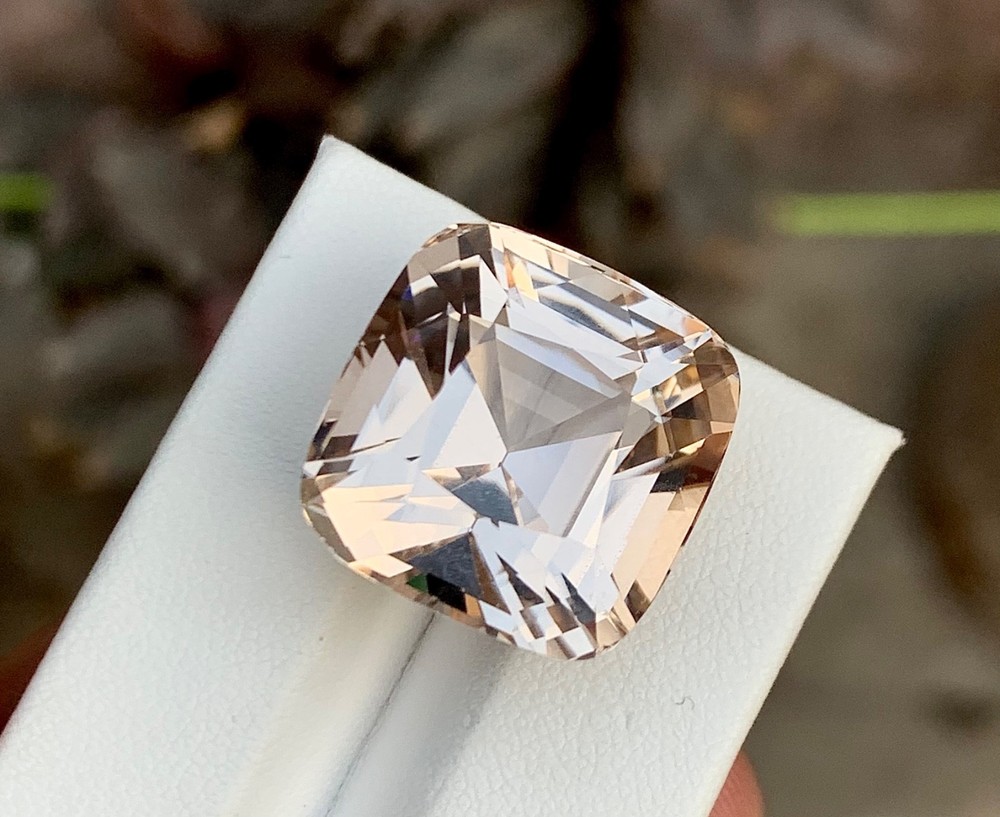 45  Carat Natural Topaz Loose gemstone From Pakistan